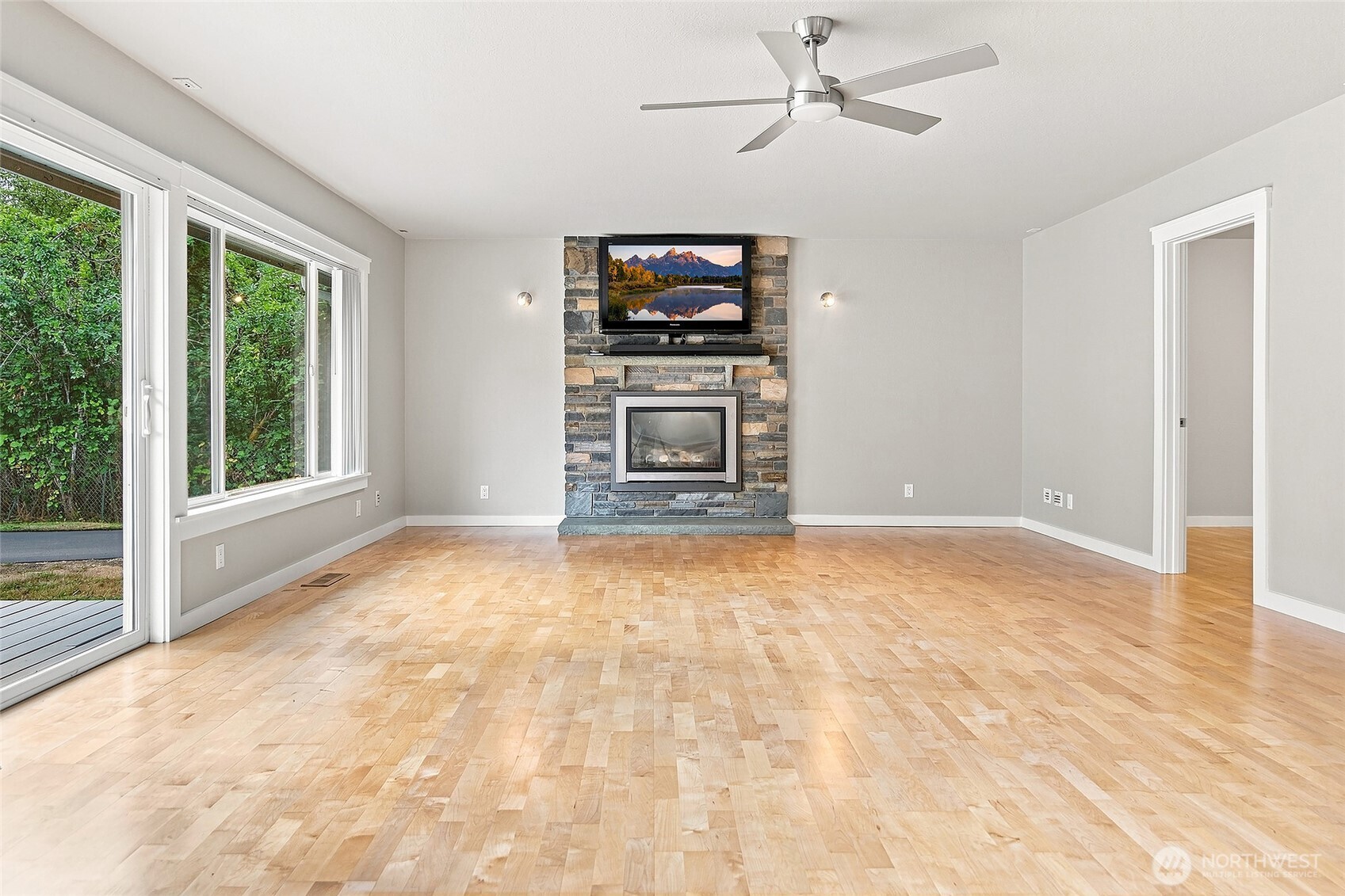 18724 80th Avenue Property Photo 3