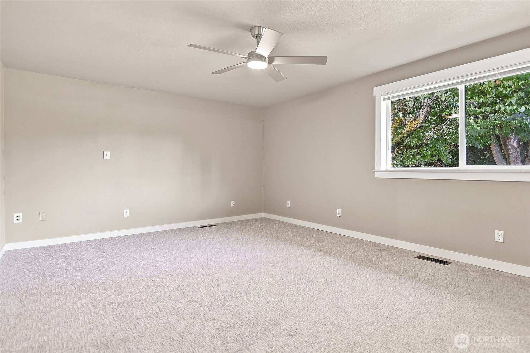 18724 80th Avenue Property Photo 19