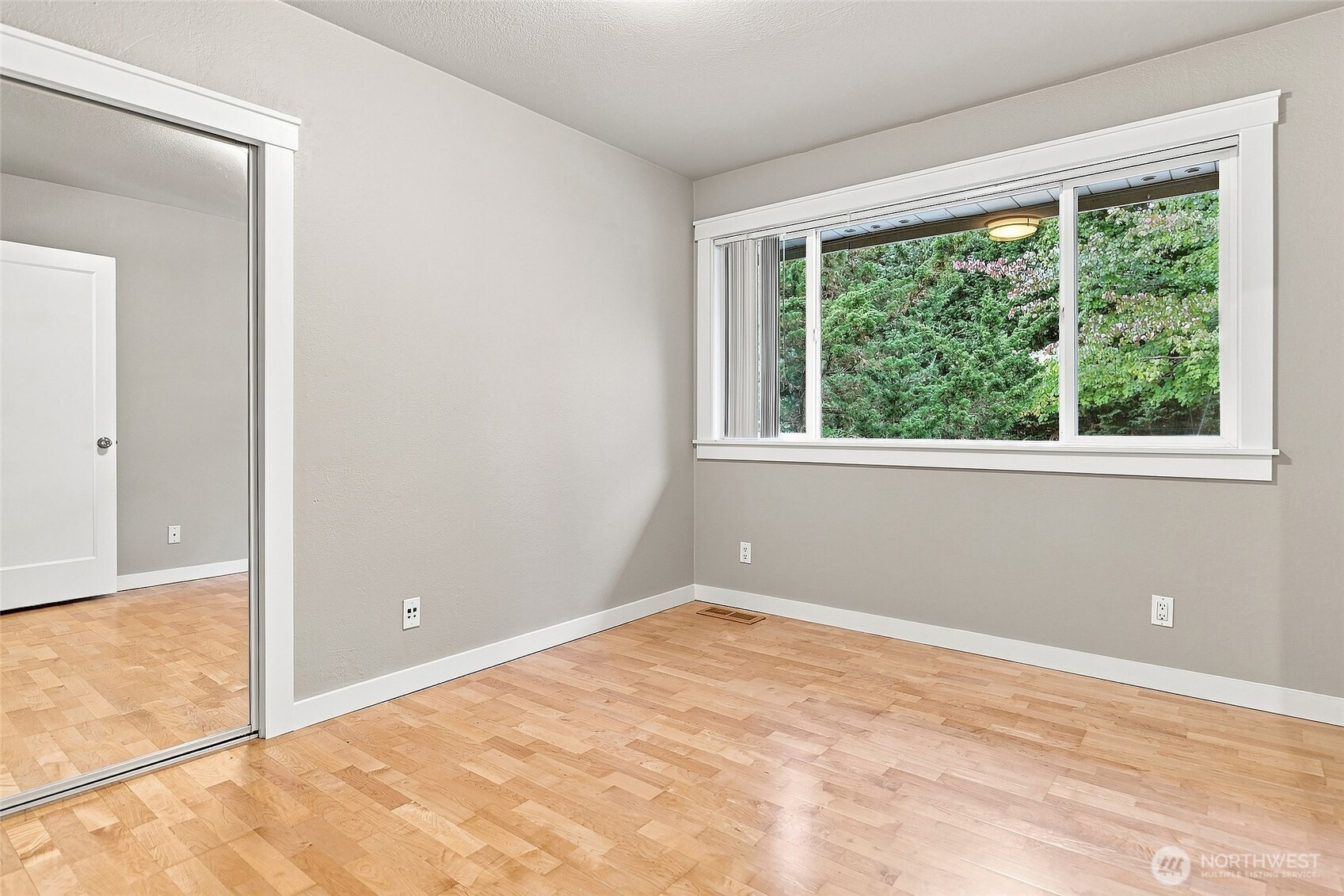 18724 80th Avenue Property Photo 25
