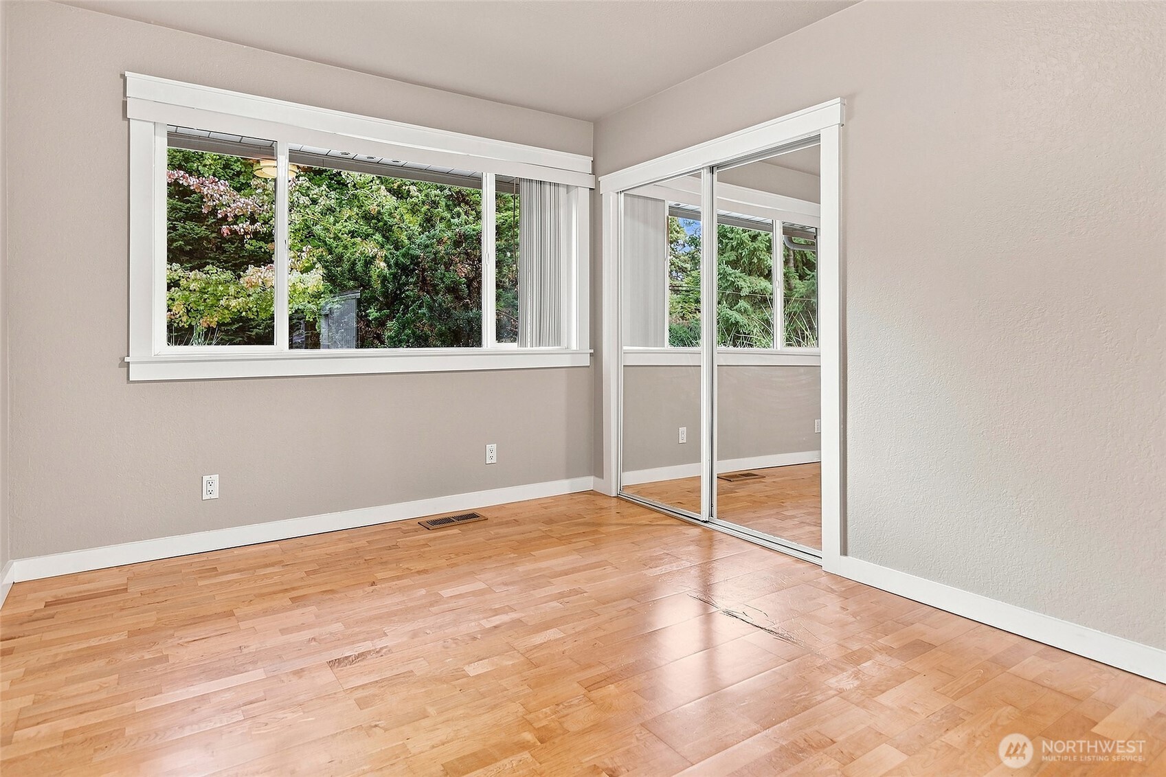 18724 80th Avenue Property Photo 26