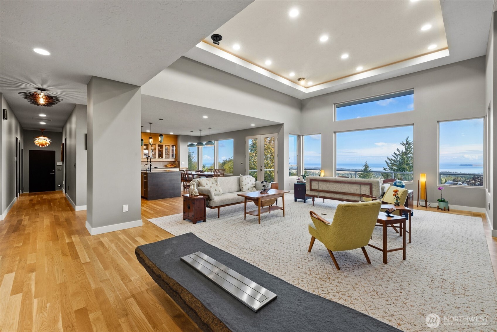 170 Flying Cloud Street Property Photo 3