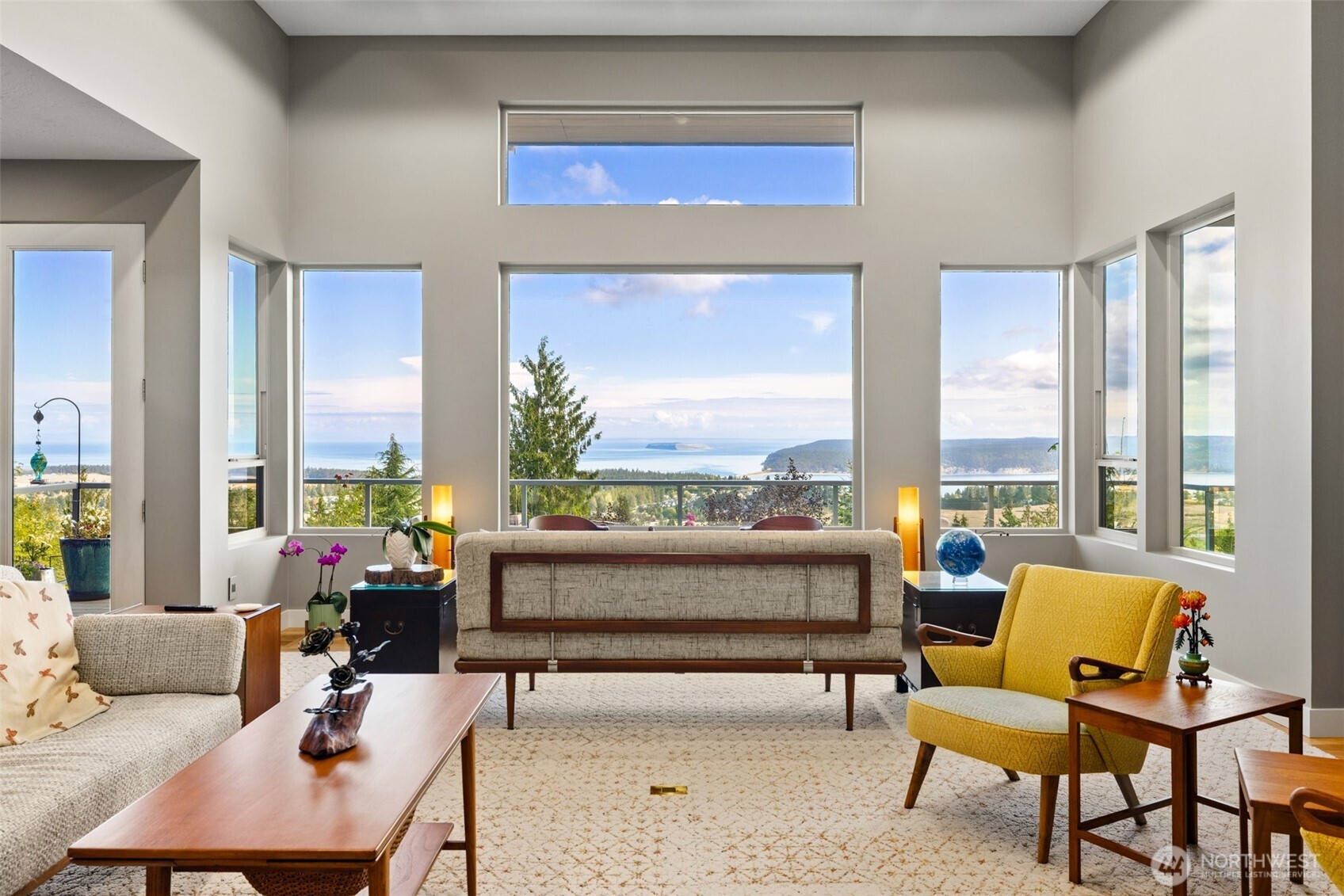 170 Flying Cloud Street Property Photo 4