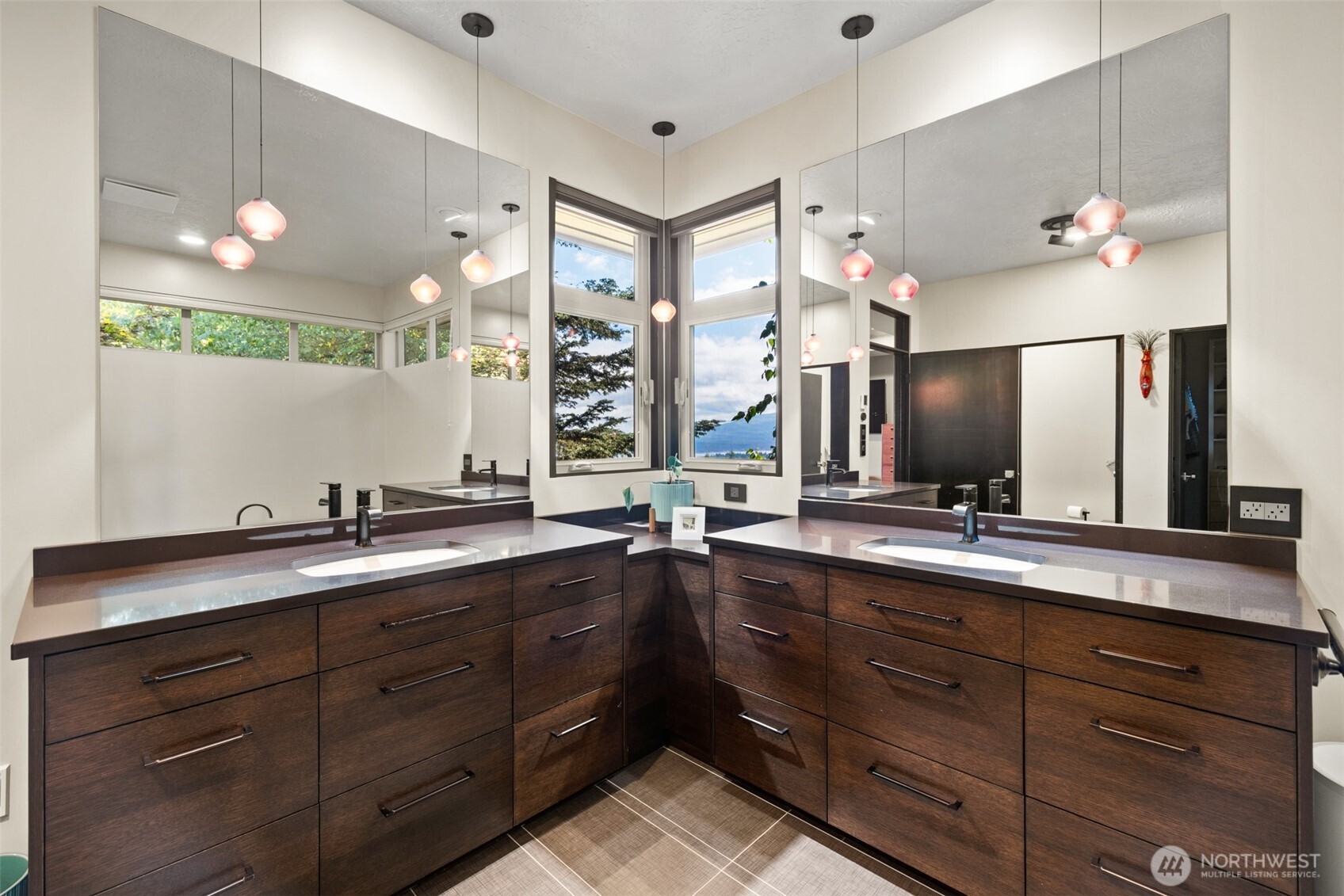 170 Flying Cloud Street Property Photo 14