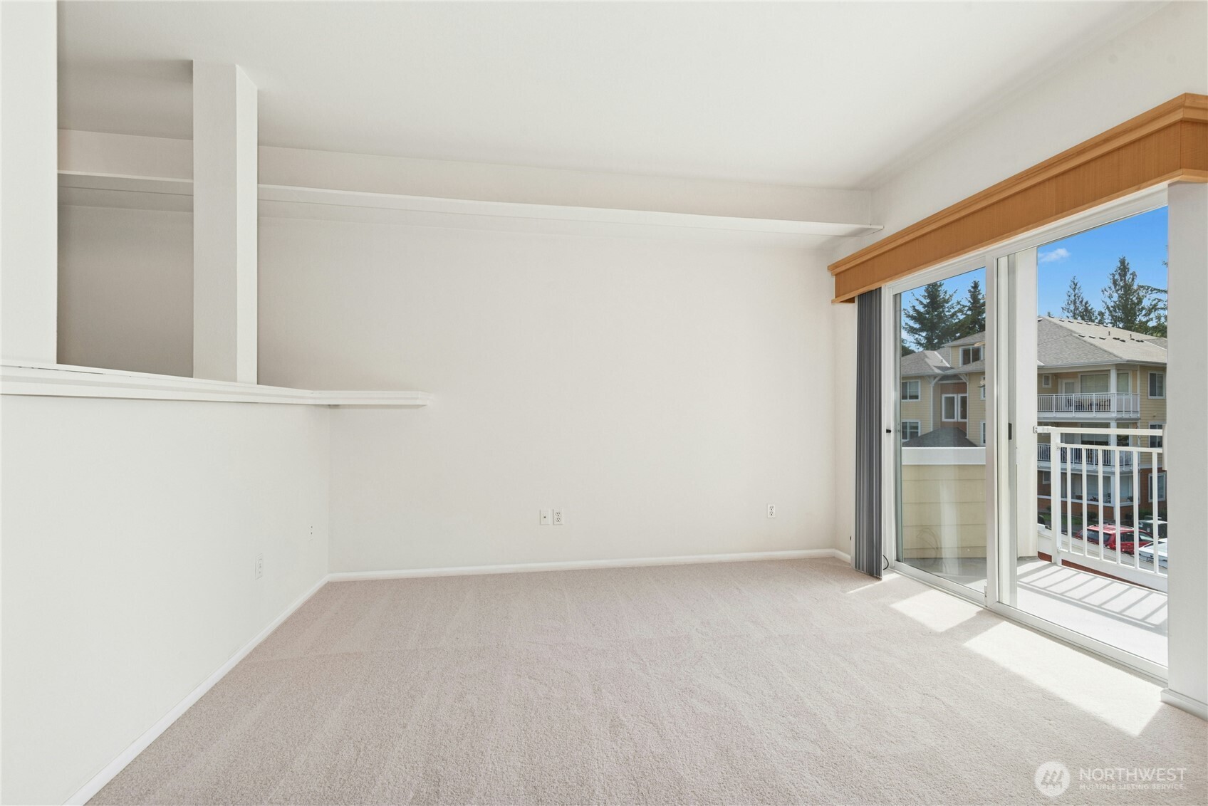 517 225th Lane E202 Property Photo 7