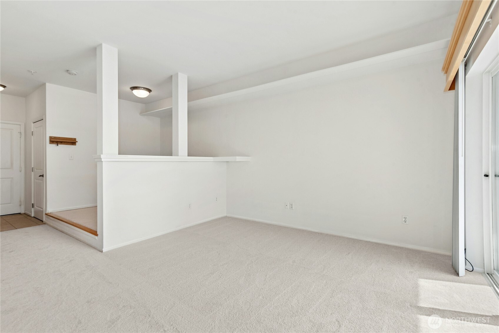 517 225th Lane E202 Property Photo 9