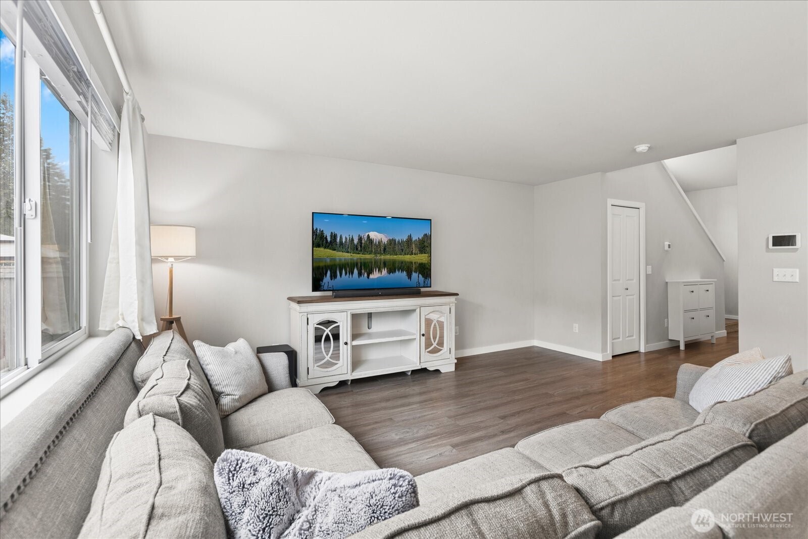 10513 Tailspar Avenue Property Photo 6