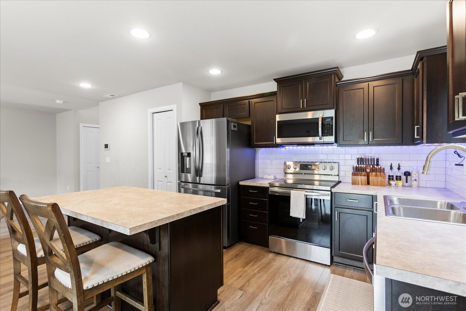 10513 Tailspar Avenue Property Photo 10