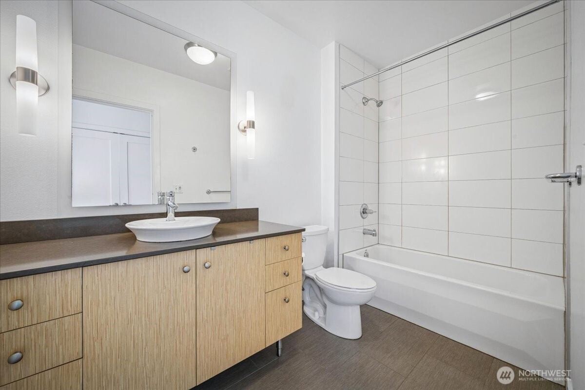 3104 Western Avenue 420 Property Photo 10