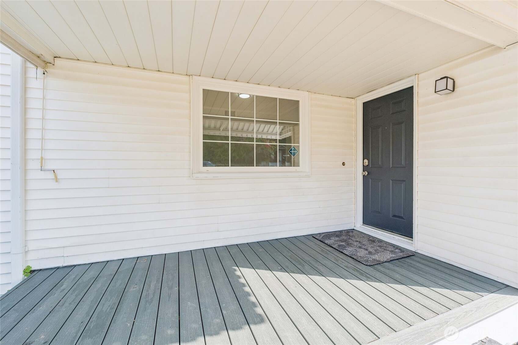 1048 S 100th Street Property Photo 6