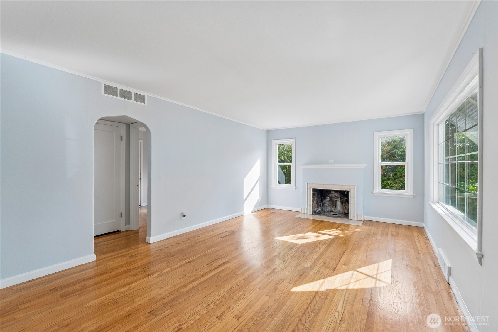 1048 S 100th Street Property Photo 8