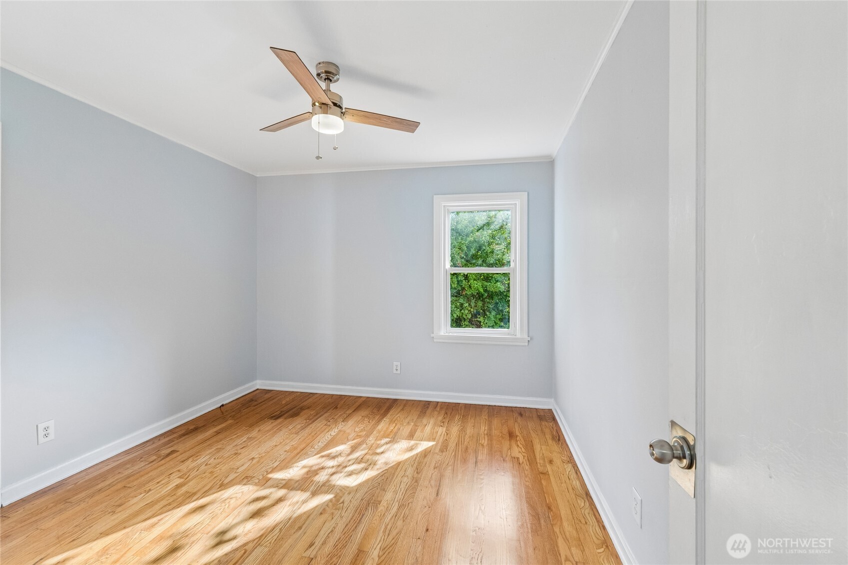 1048 S 100th Street Property Photo 9