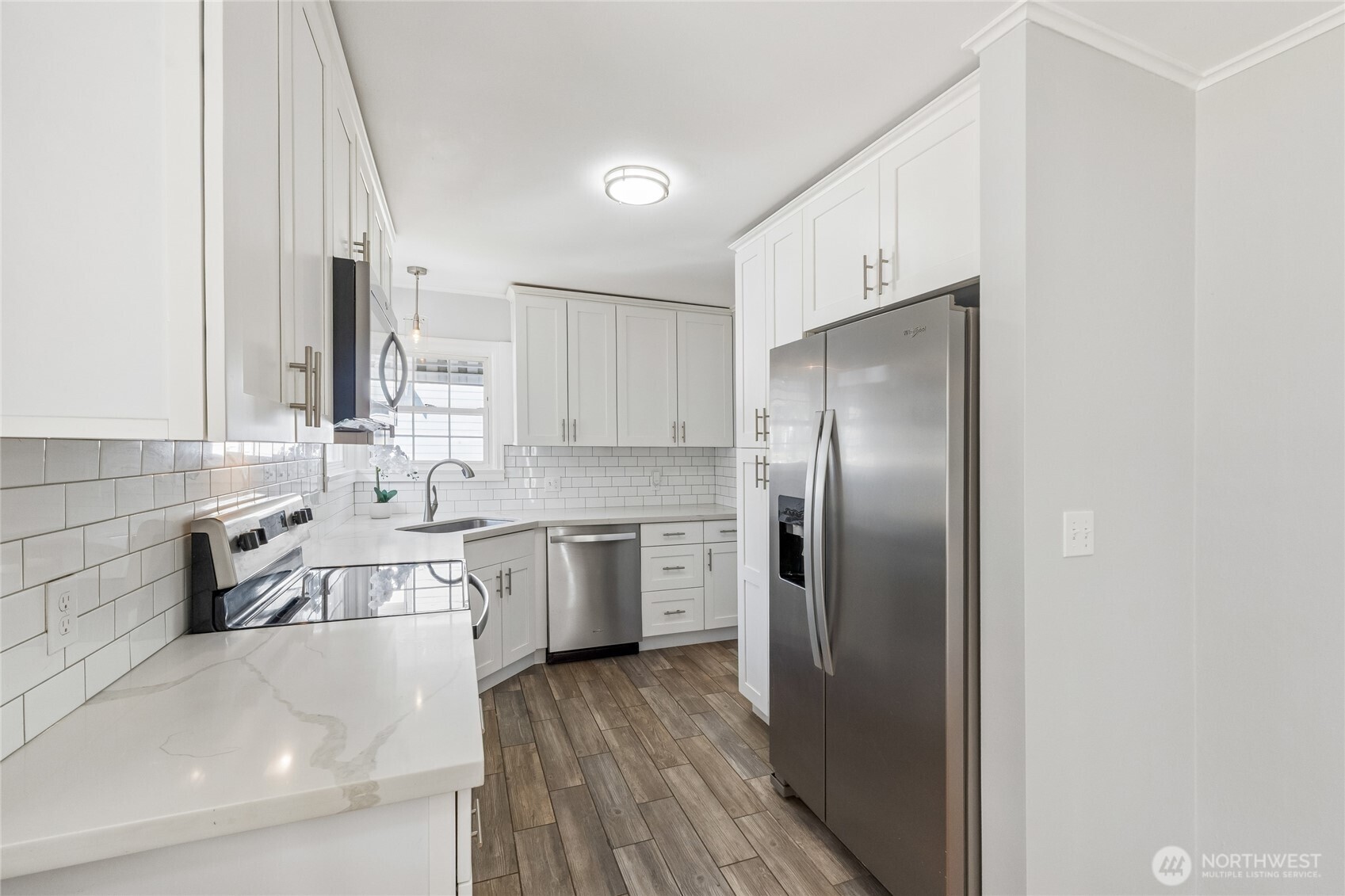 1048 S 100th Street Property Photo 12