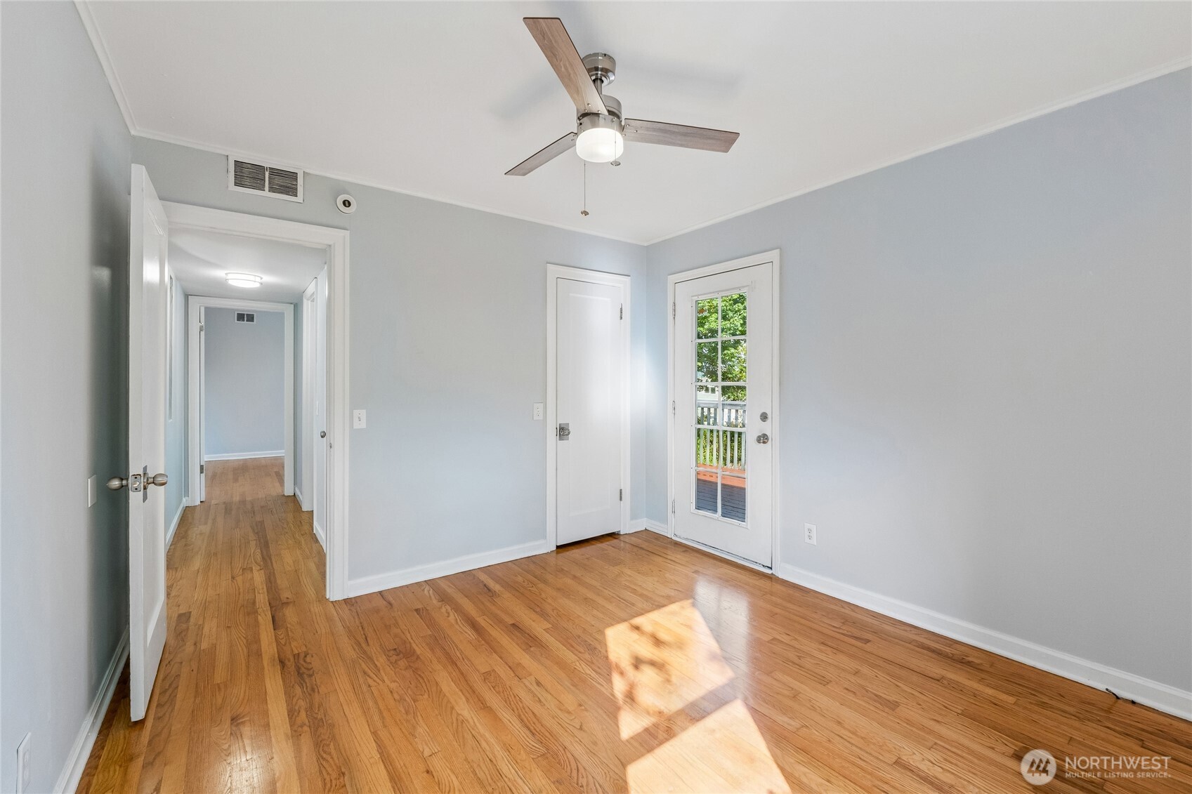 1048 S 100th Street Property Photo 20