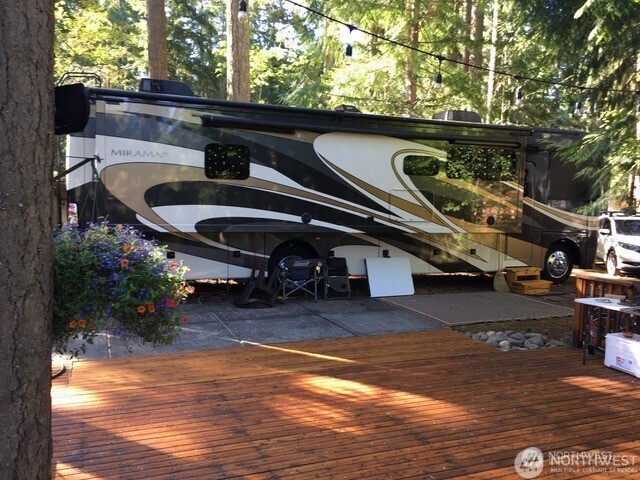 22406 Blue Lake Court Property Photo 7