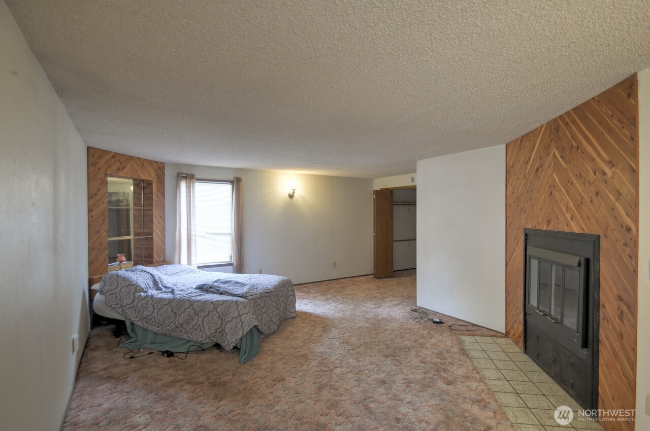 3301 33rd Loop Property Photo 13