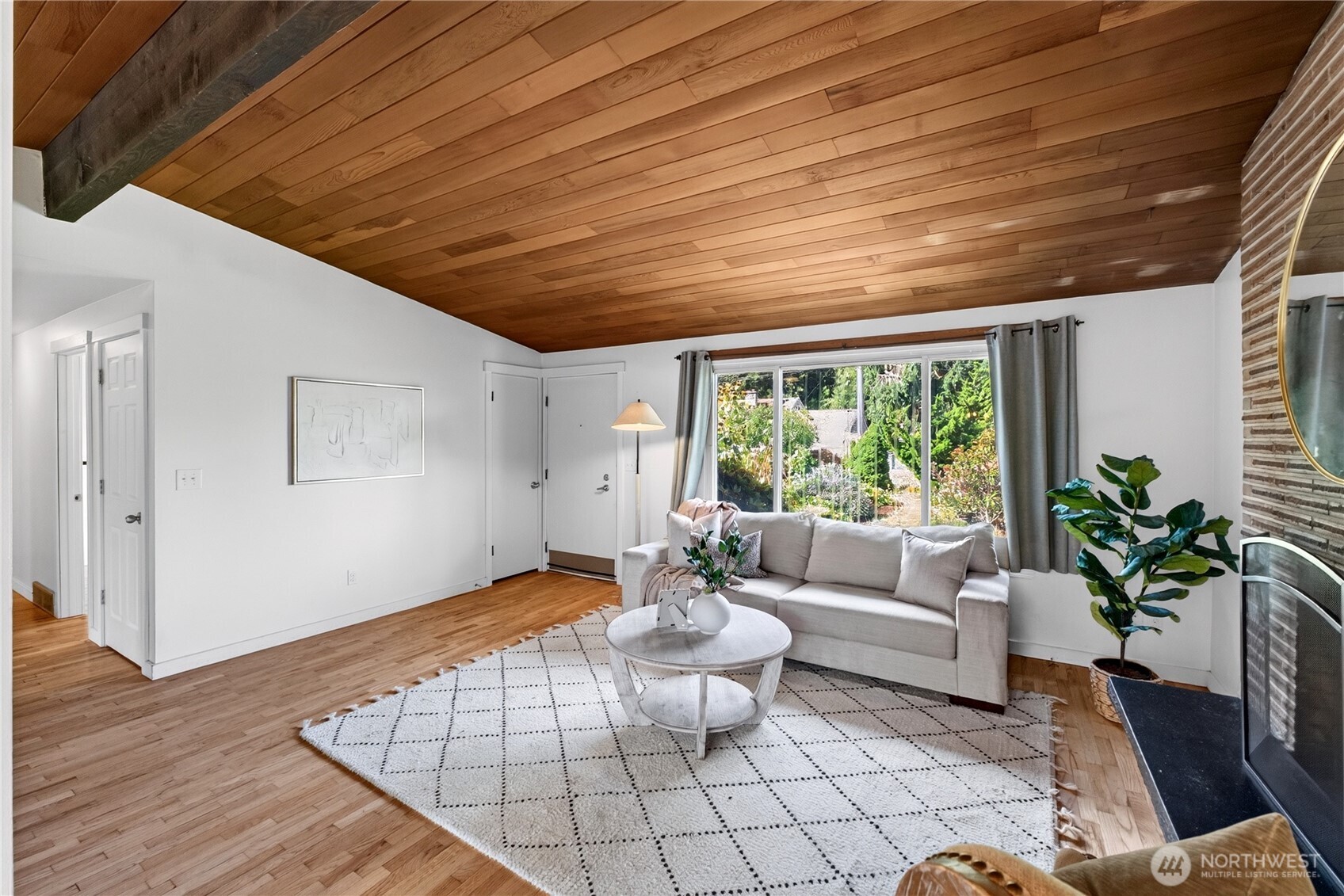 13812 9th Place Property Photo 4