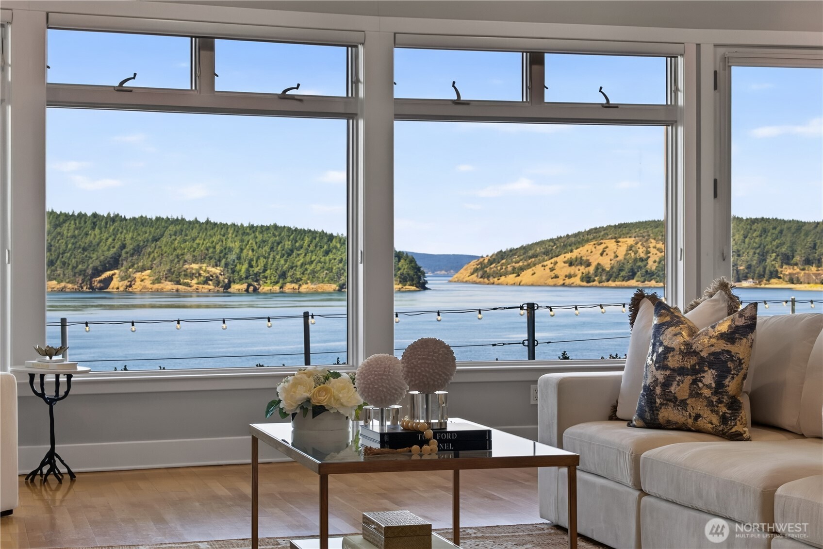 11064 Marine Drive Property Photo 9
