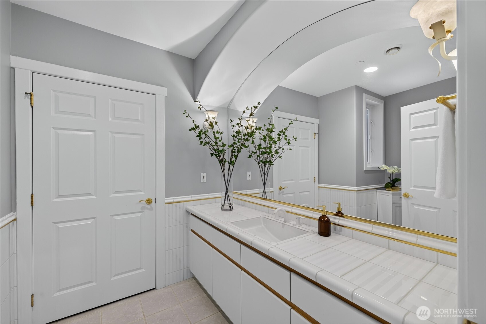 11064 Marine Drive Property Photo 20