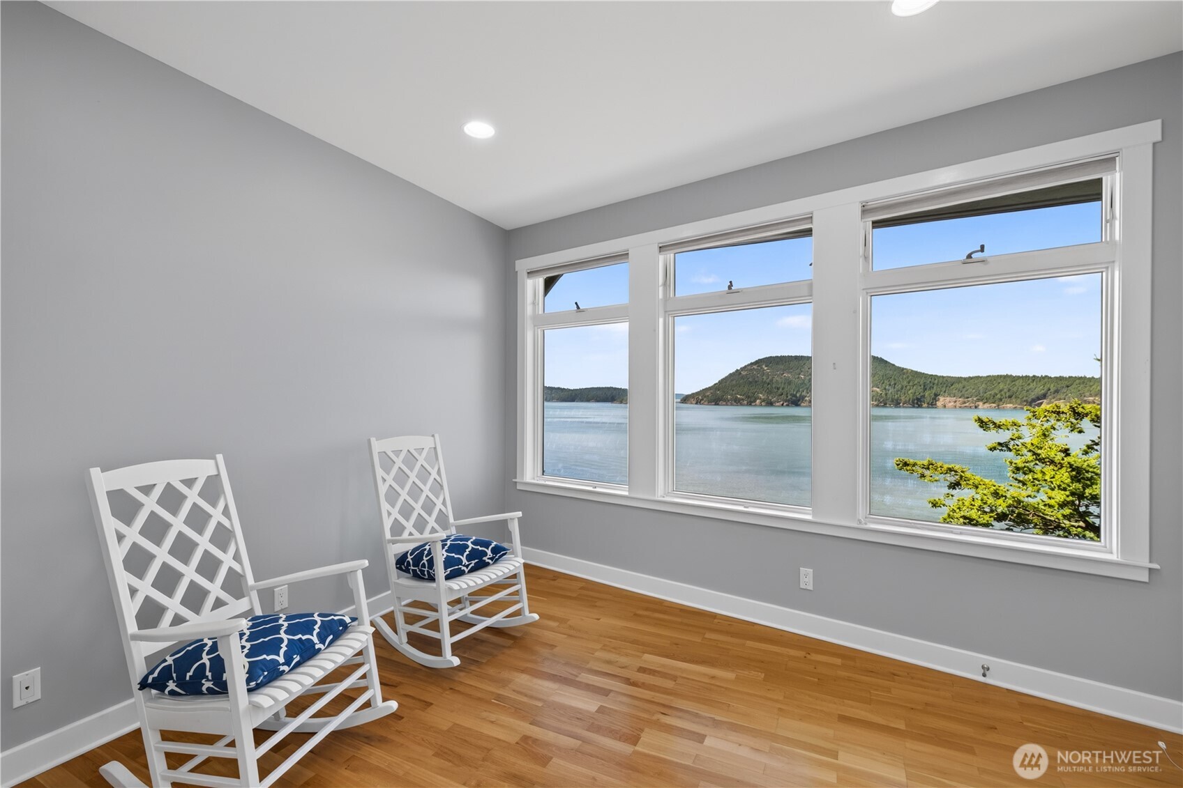 11064 Marine Drive Property Photo 32