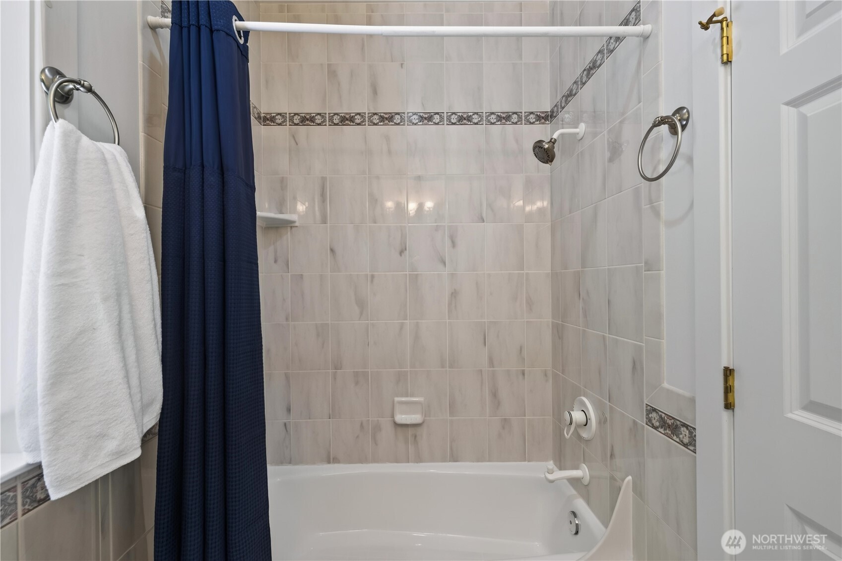 11064 Marine Drive Property Photo 34