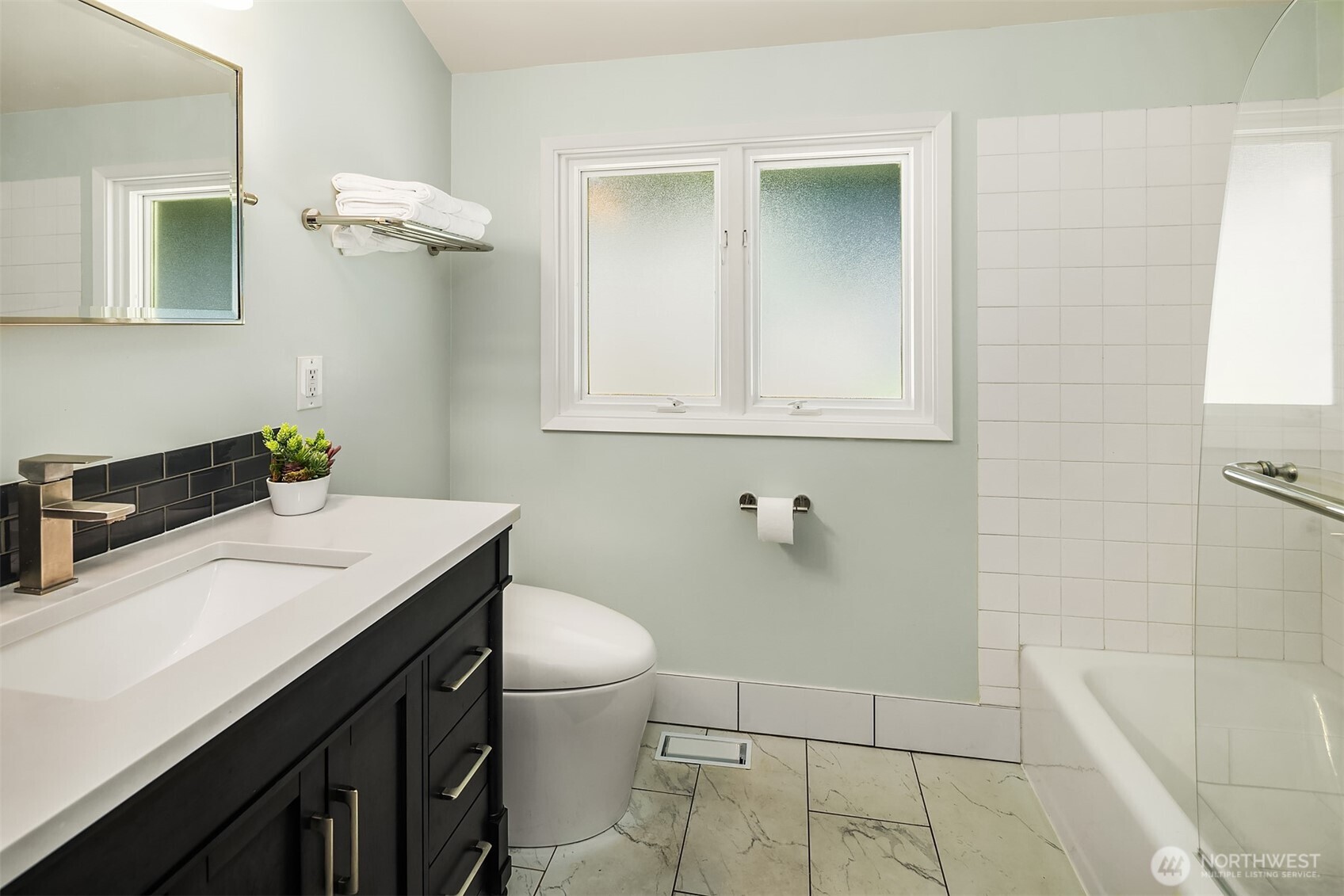 5610 W Mercer Way Property Photo 24