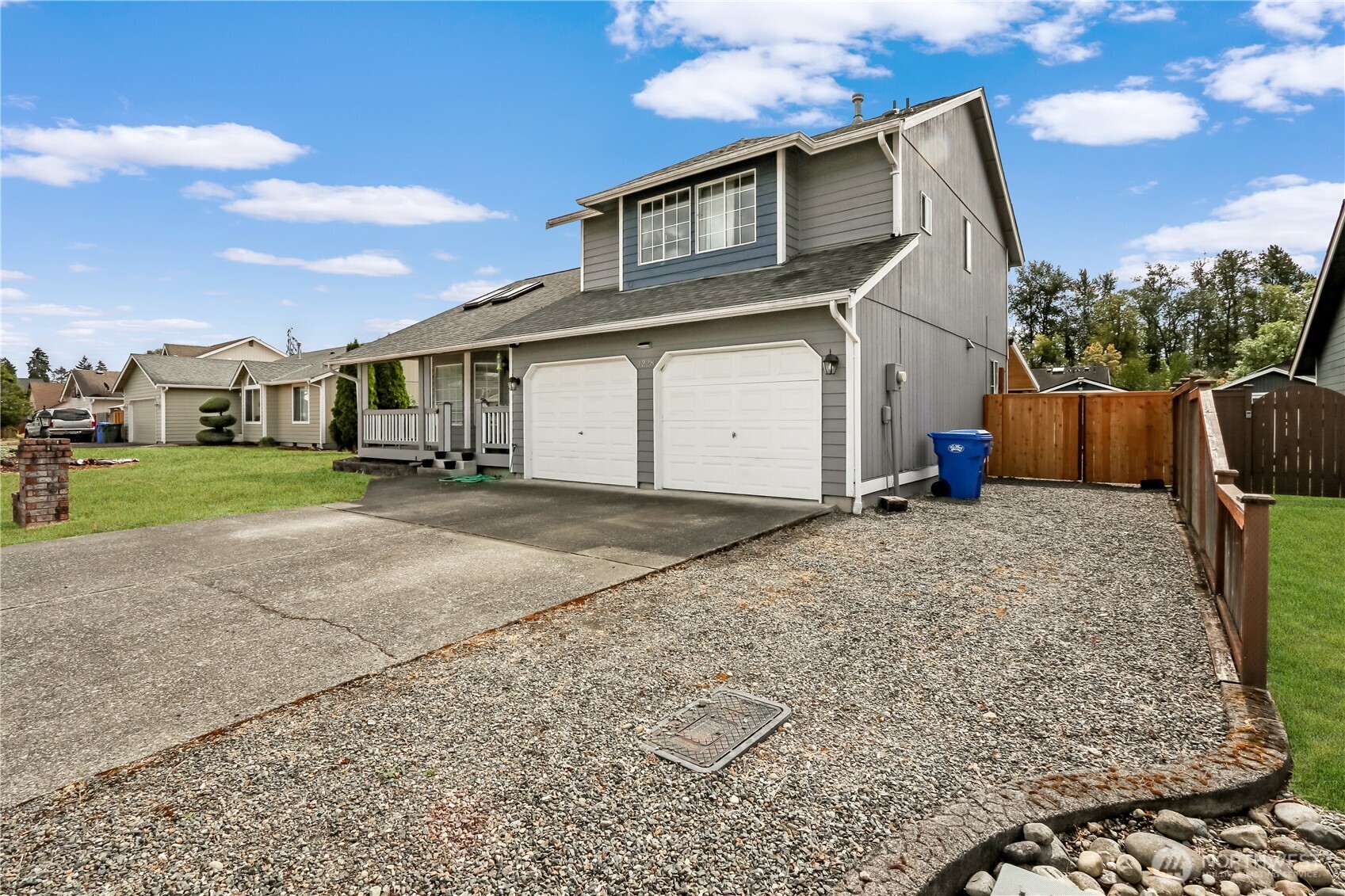 1228 143rd Street Property Photo 2