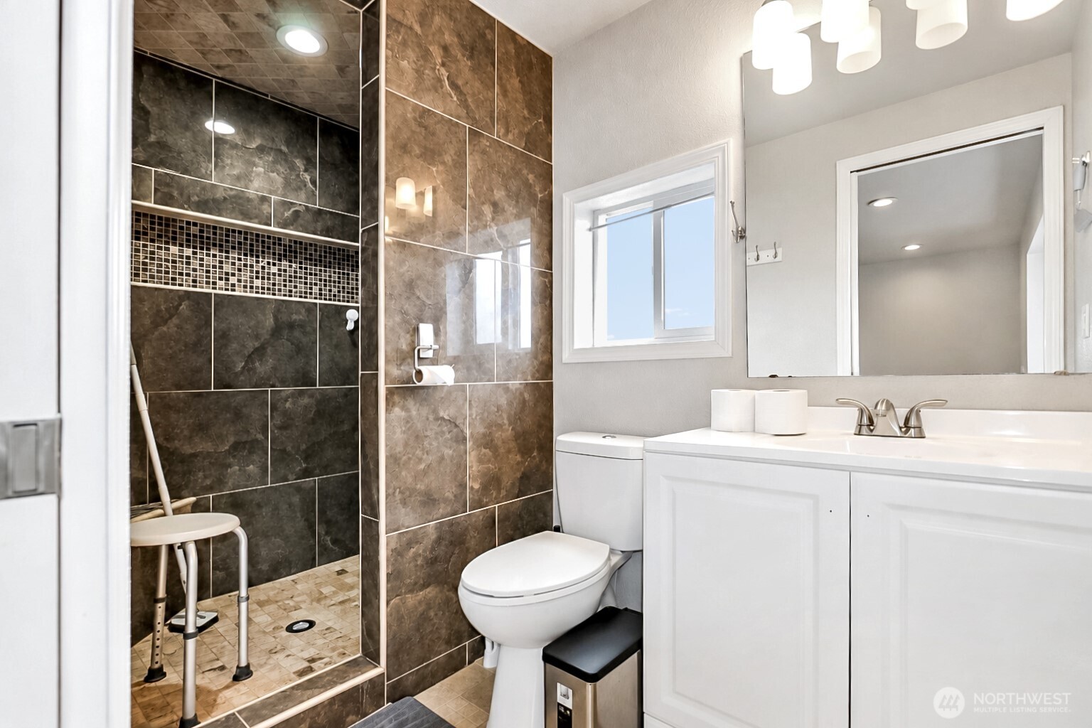 1228 143rd Street Property Photo 10