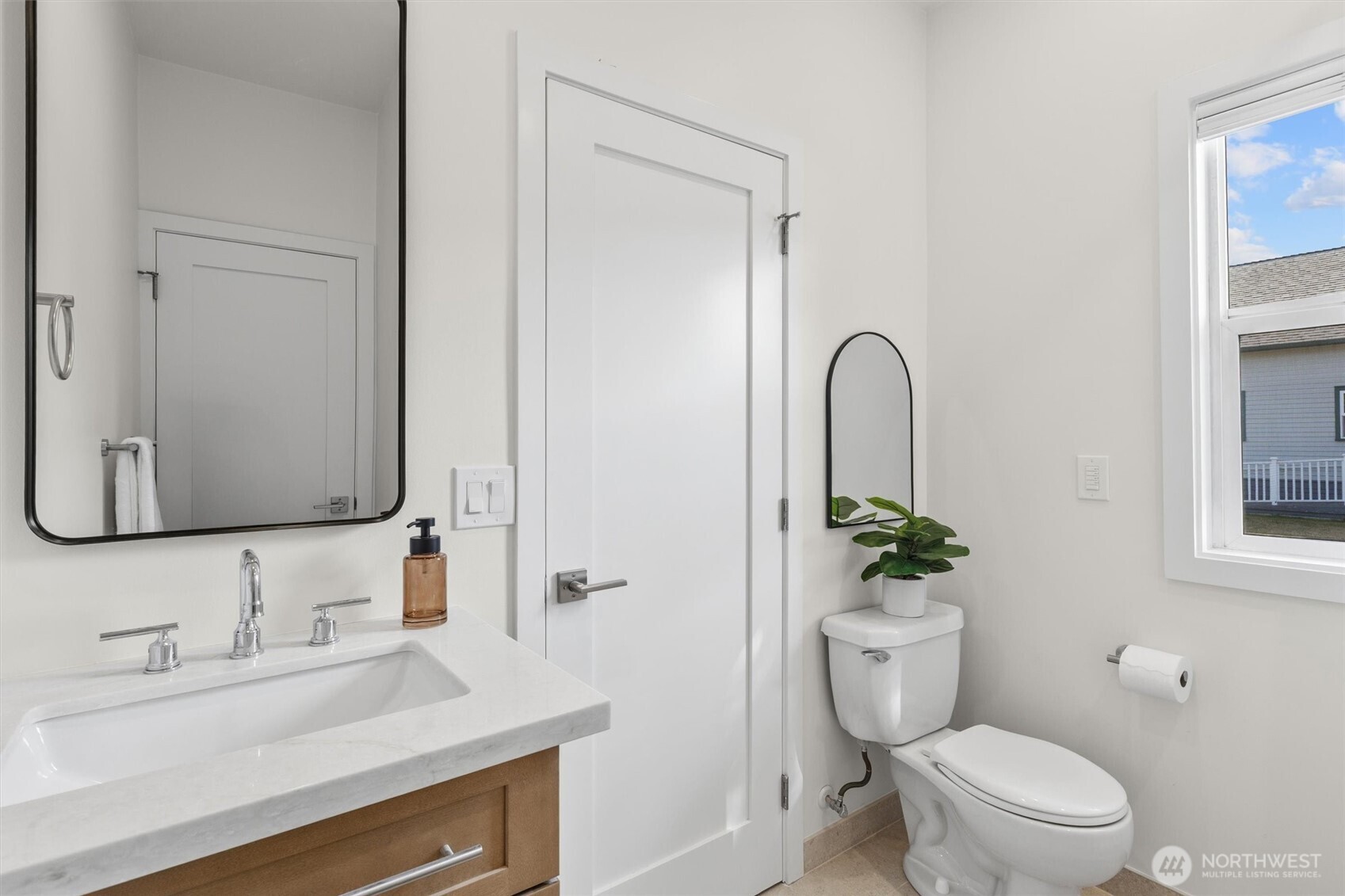 448 Front Street Property Photo 34