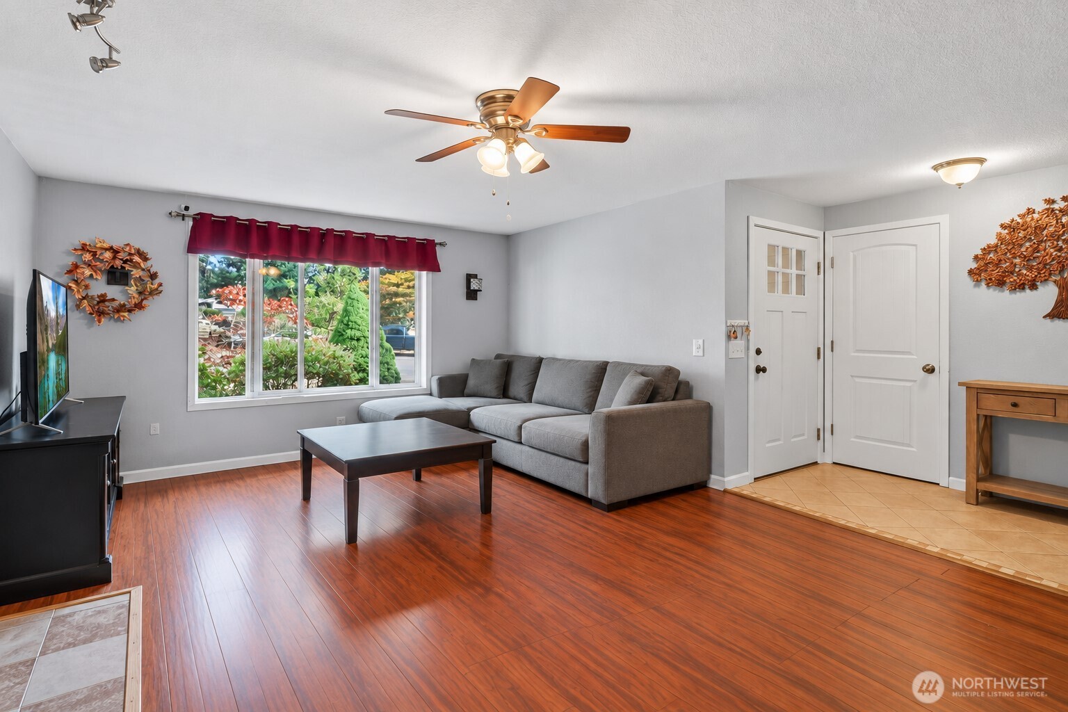 3073 Carpenter Hills Loop Property Photo 4