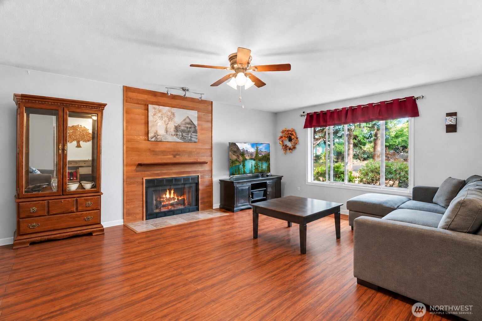 3073 Carpenter Hills Loop Property Photo 5