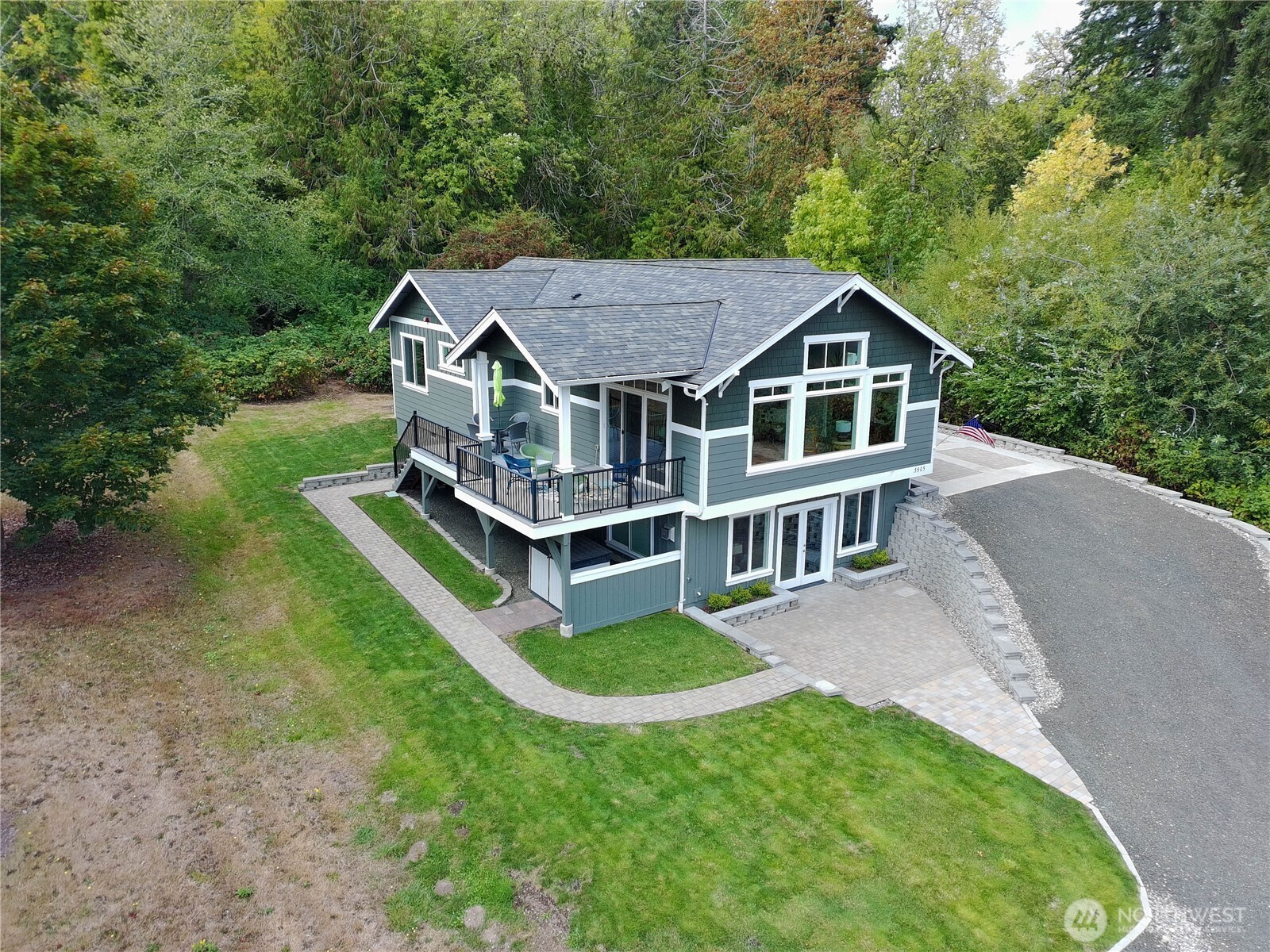 3905 Wollochet Drive Property Photo 4