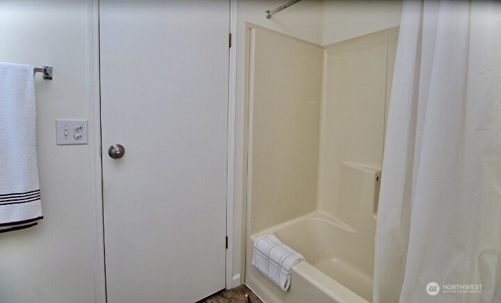 2101 S 324th Street 27 Property Photo 28