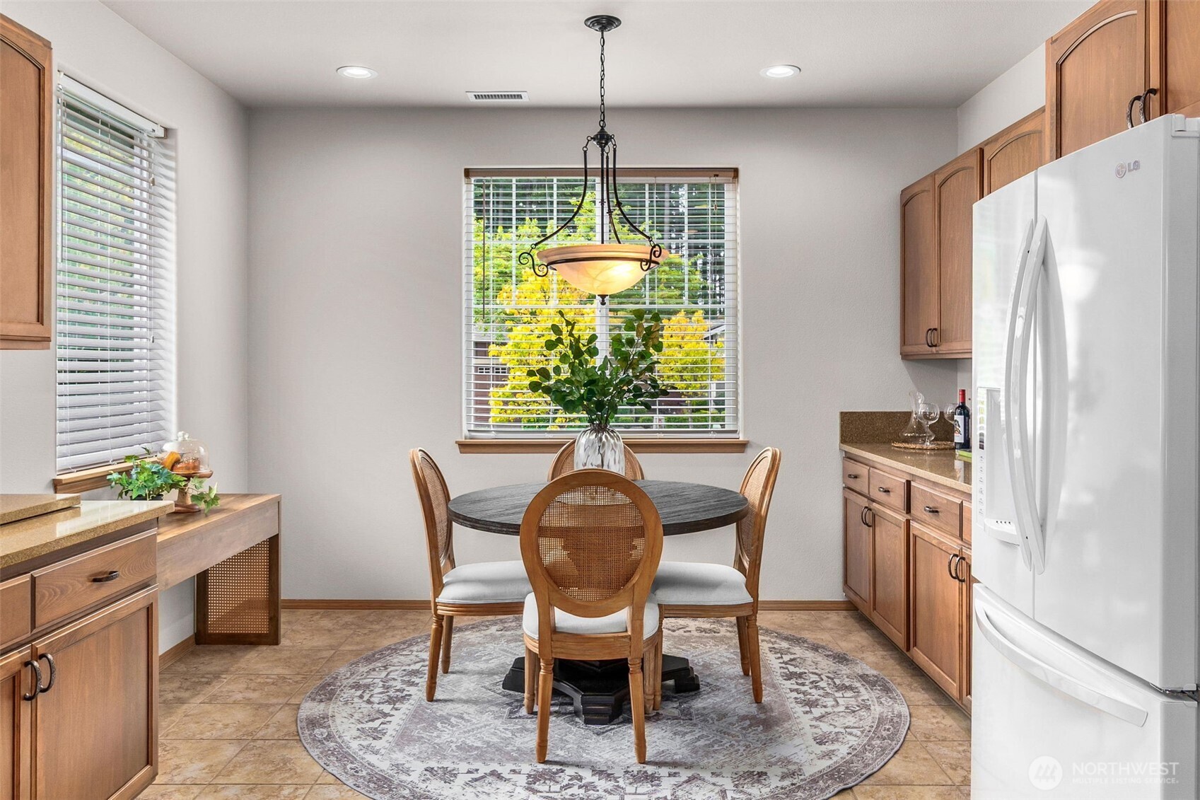 8422 Bainbridge Loop Property Photo 8