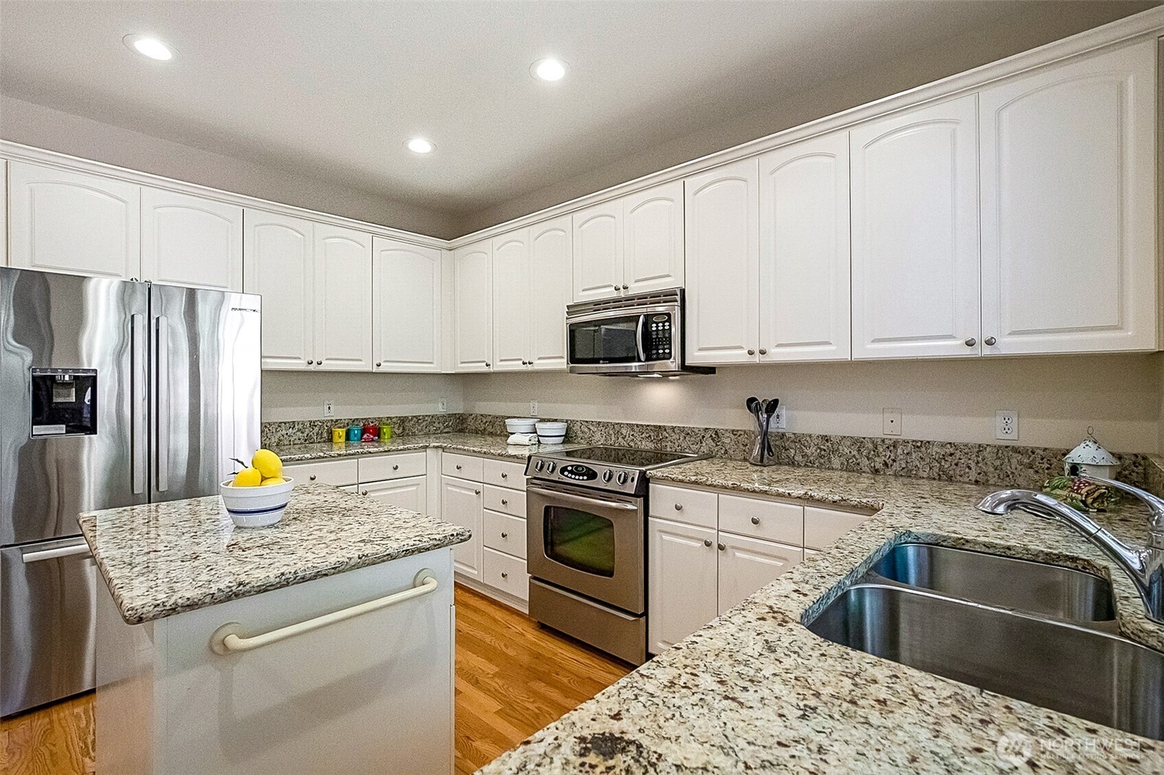 1831 163rd Street Property Photo 17