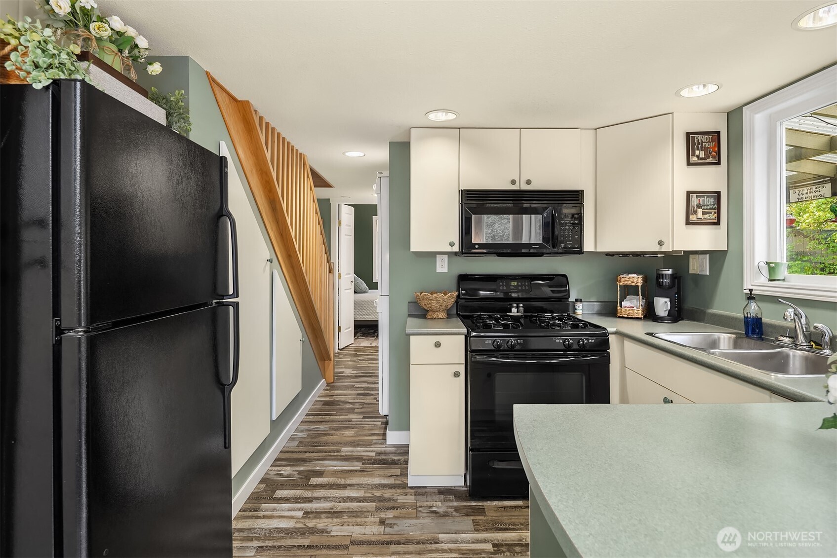 13606 168th Street Property Photo 5
