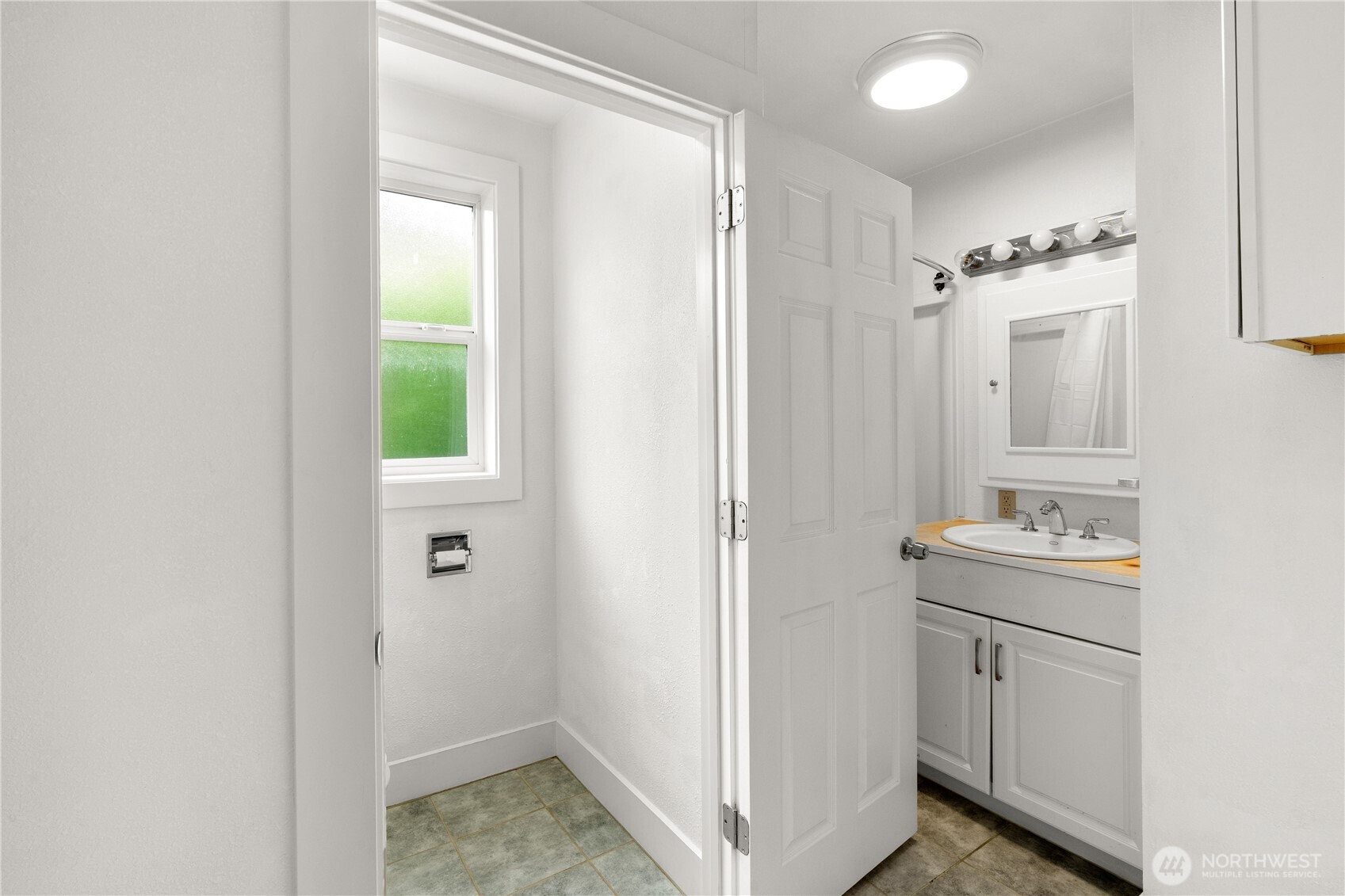 722 W State Street Property Photo 18