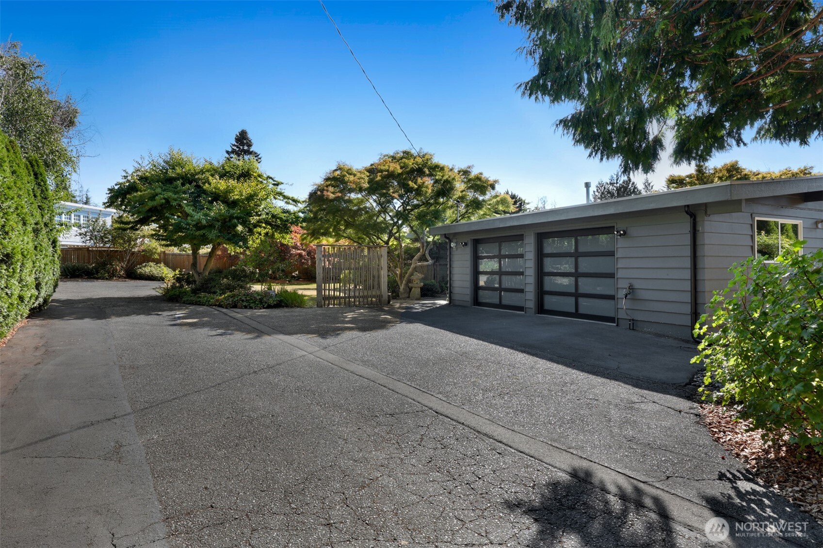 9822 Cherry Street Property Photo 5