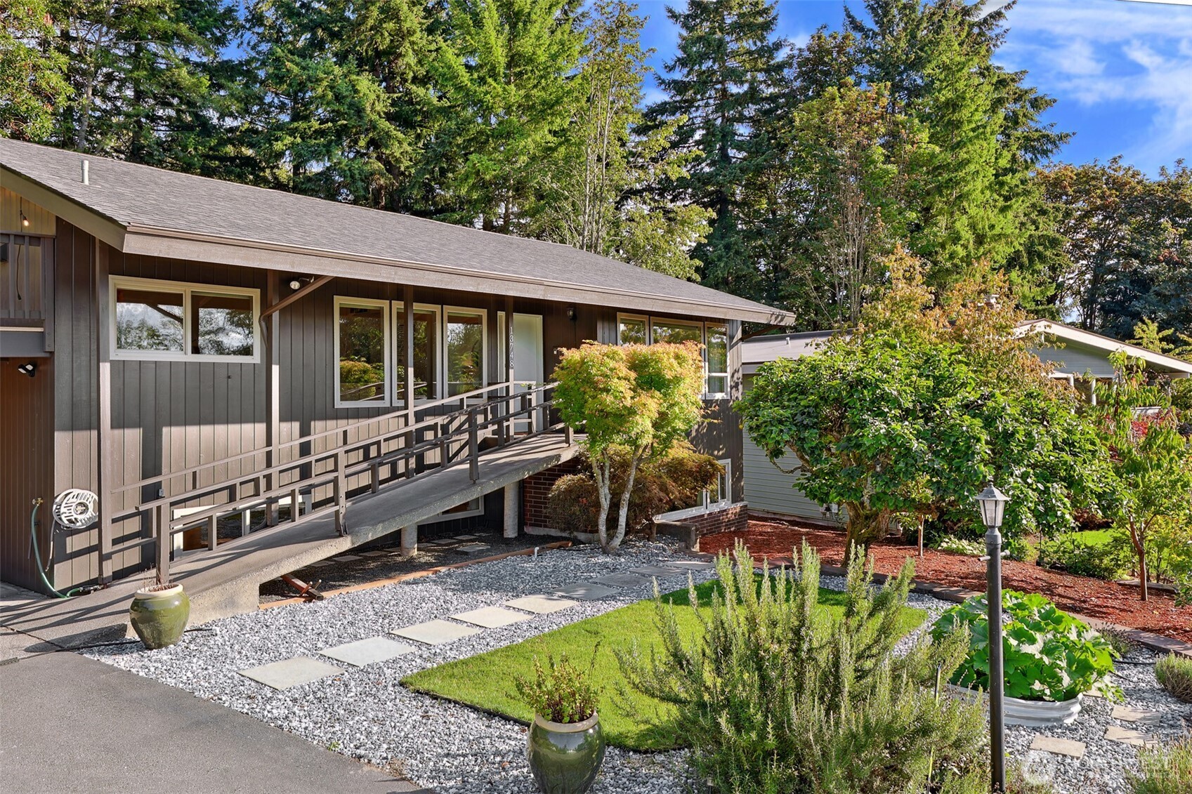 13748 16th Avenue Property Photo 2