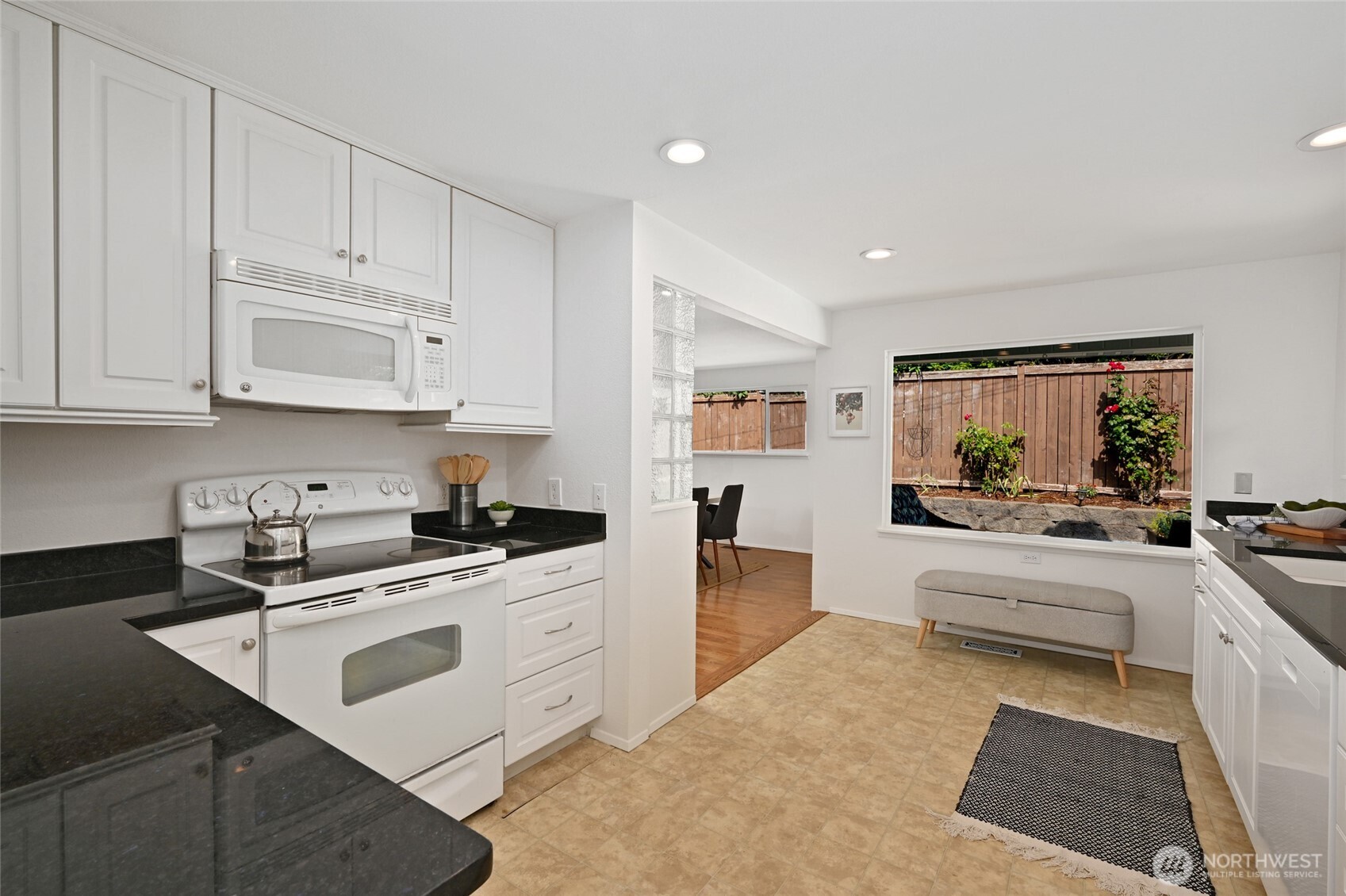 922 Ne 150th Street Property Photo 14