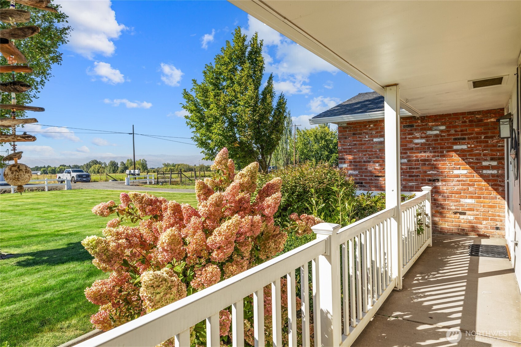 2511 Judge Ronald Road Property Photo 2