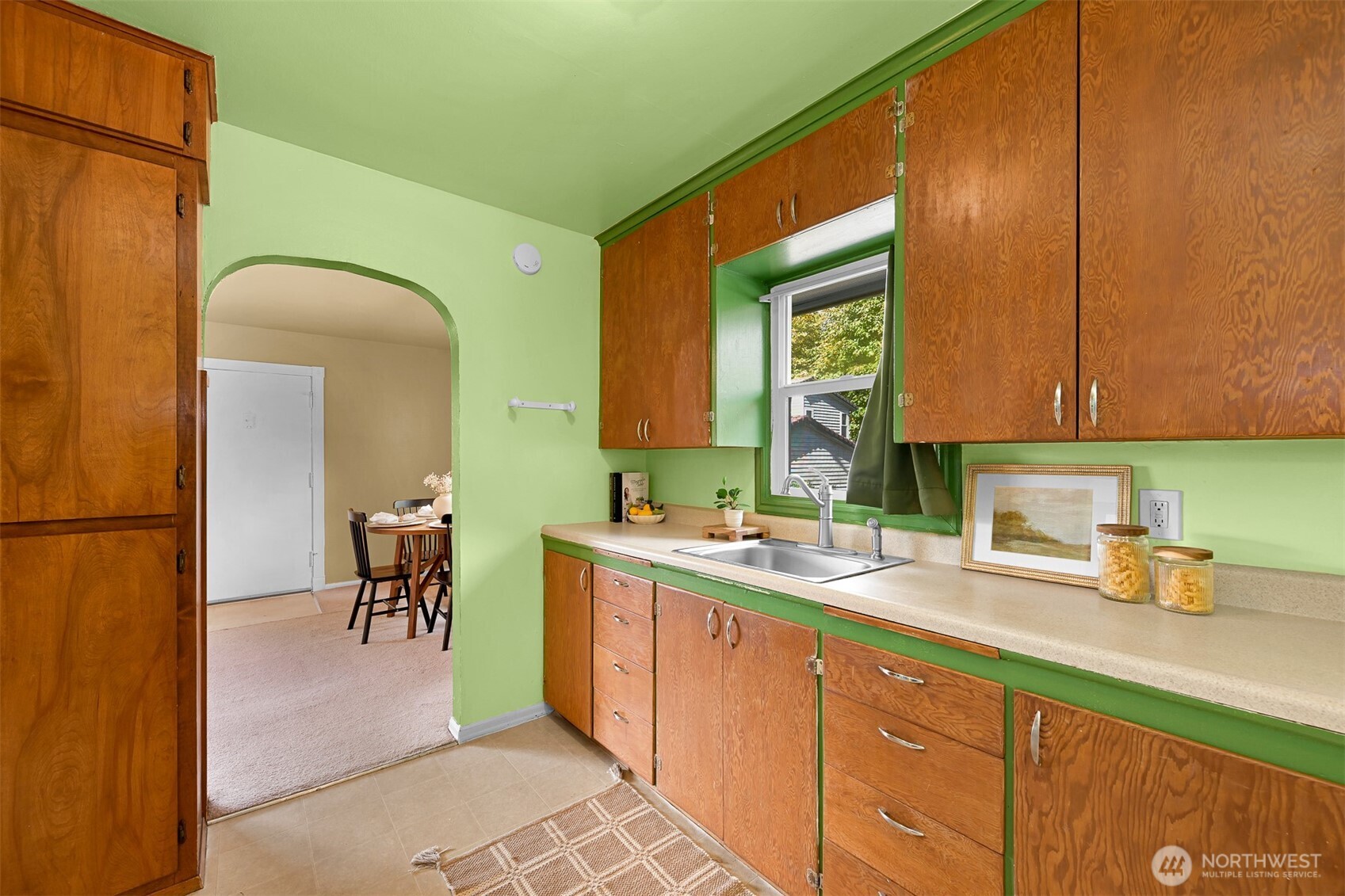 905 Broadway Street Property Photo 12