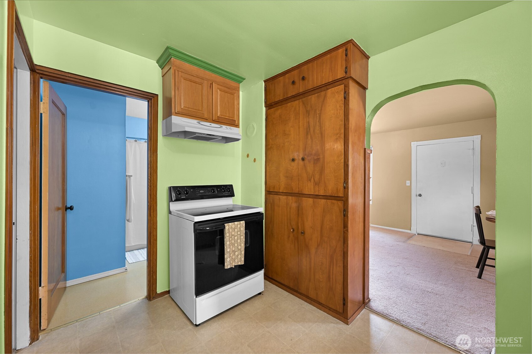 905 Broadway Street Property Photo 13