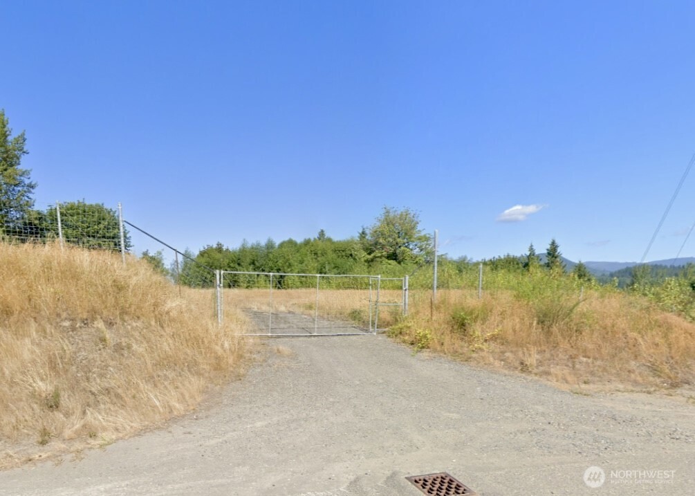 18795 Quarry Road Property Photo 4