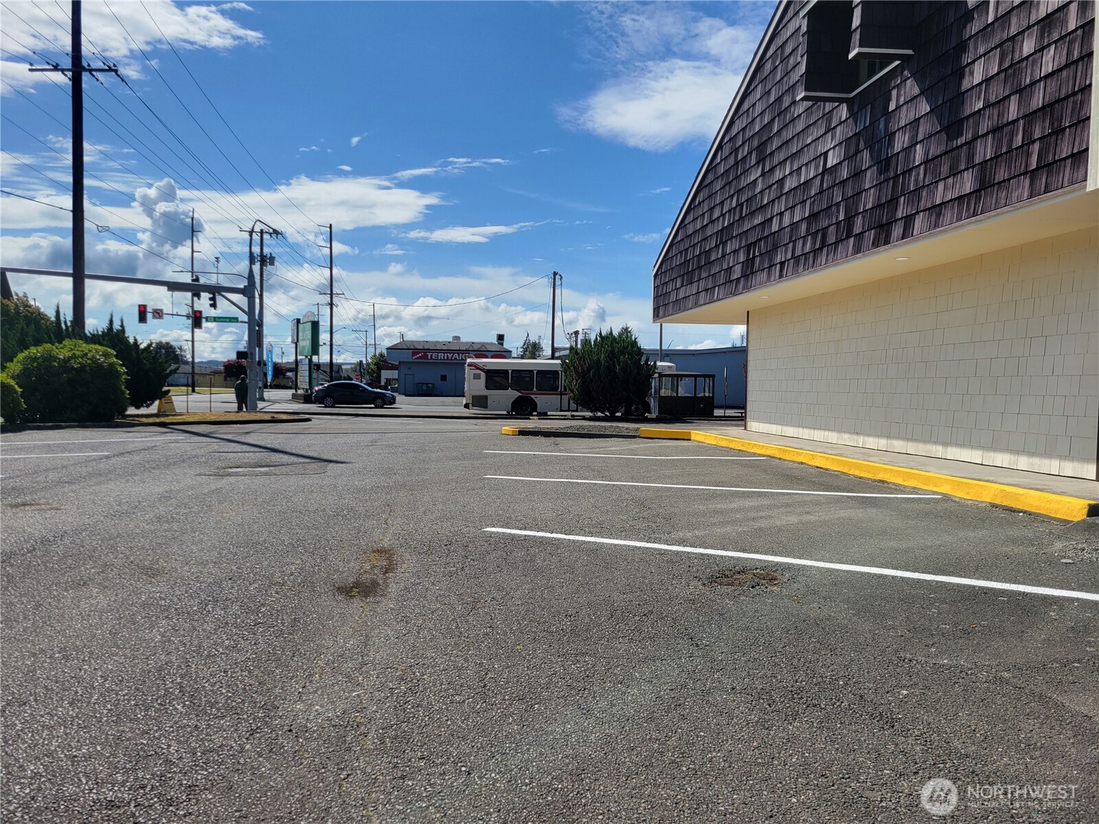 2600 Sumner Avenue Property Photo 6