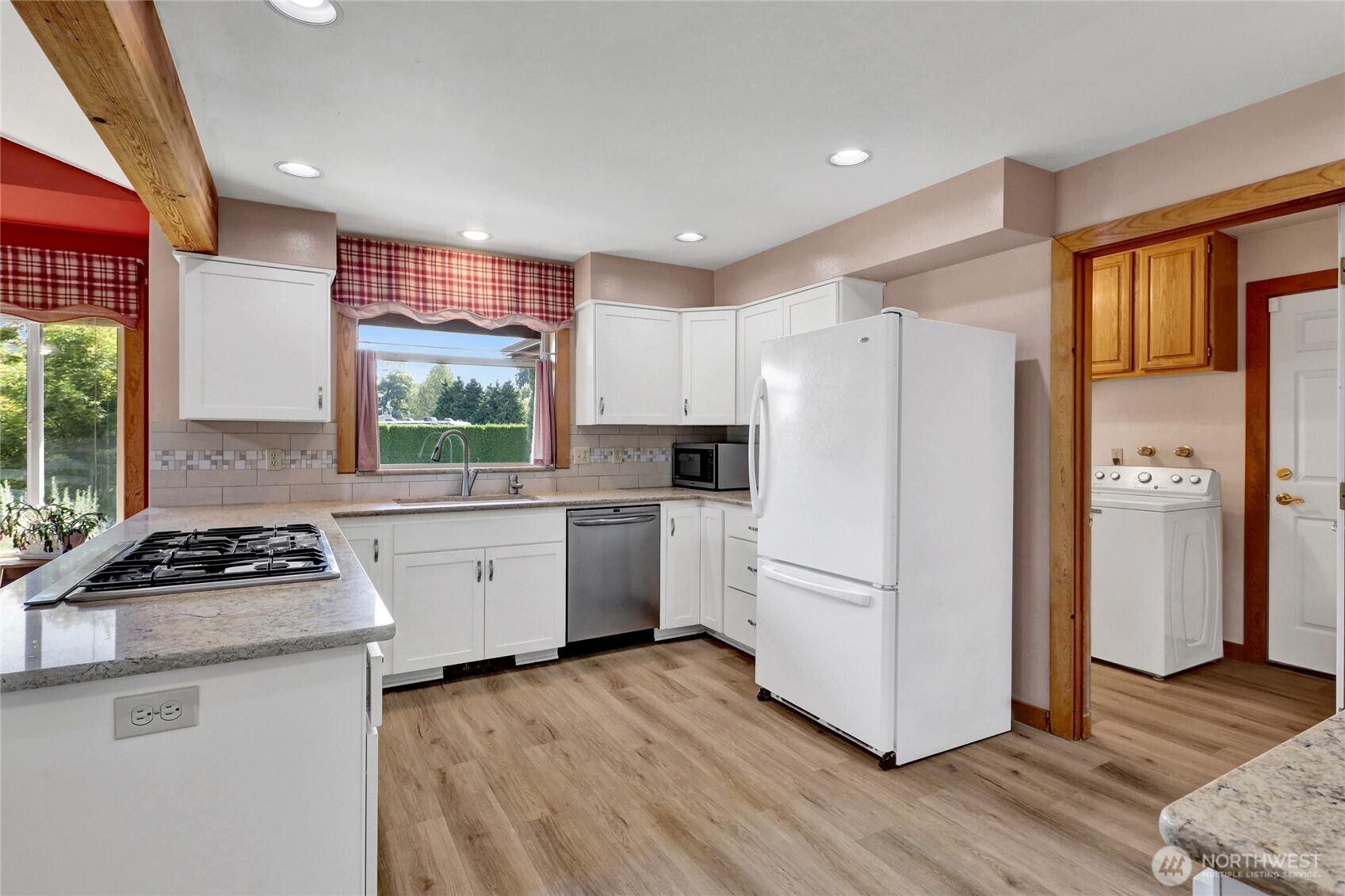 9317 Avon Allen Road Property Photo 8