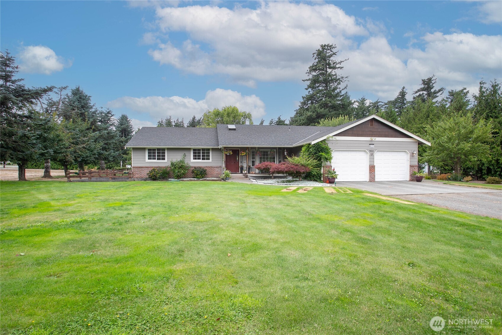 7511 Hannegan Road Property Photo 1