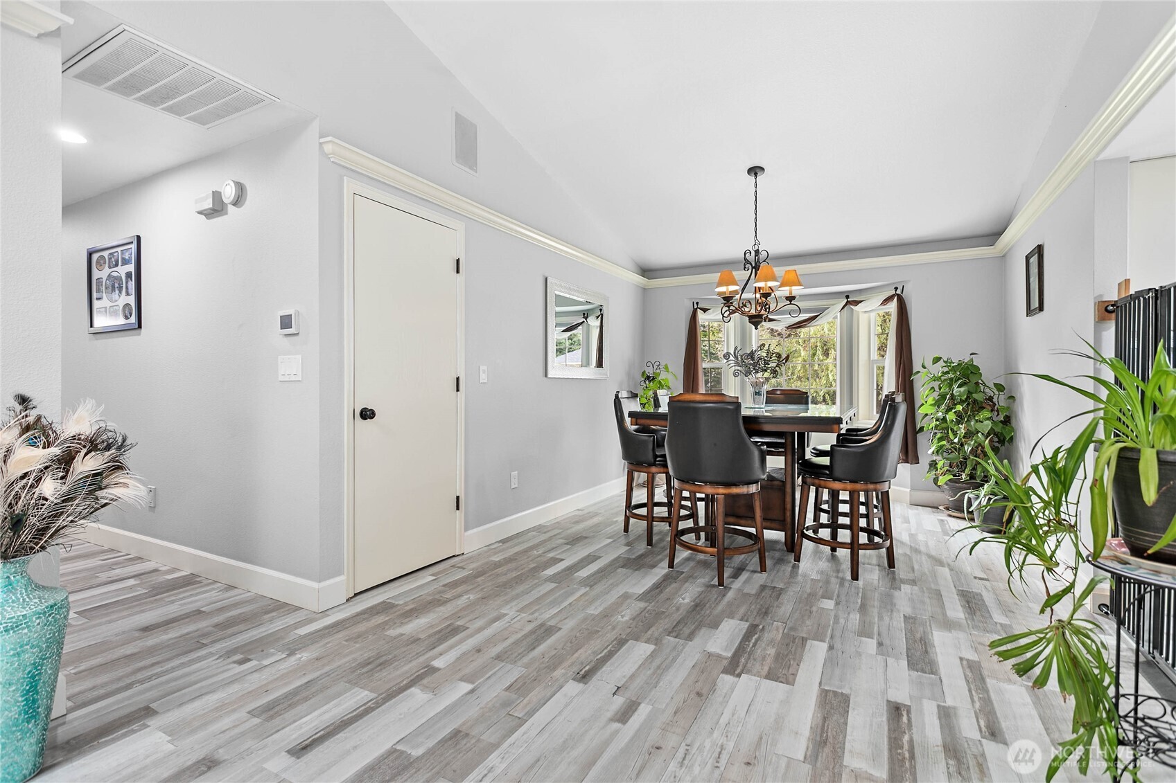 7511 Hannegan Road Property Photo 6