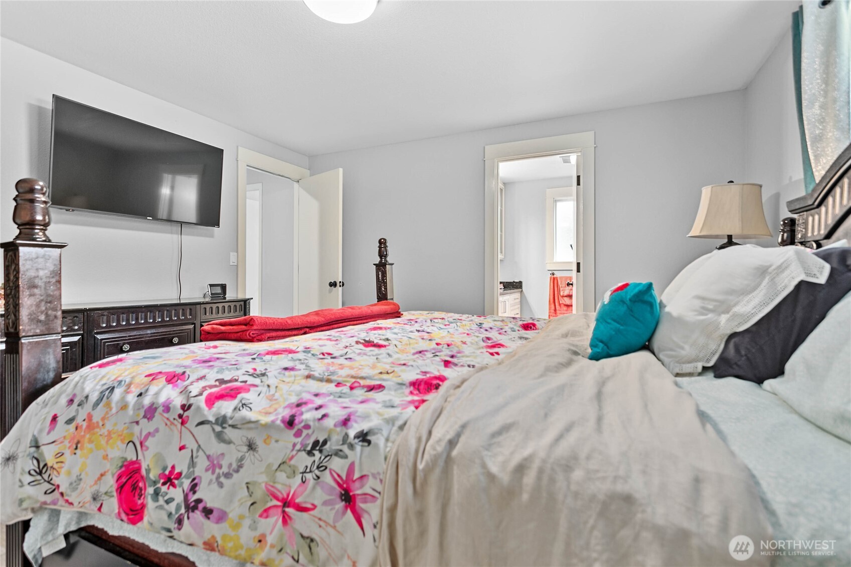 7511 Hannegan Road Property Photo 13