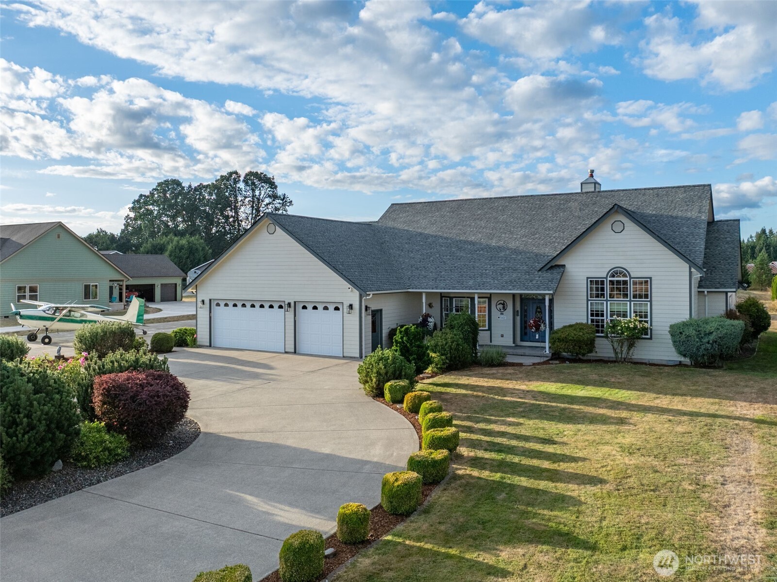 127 Skyhawk Drive Property Photo 1