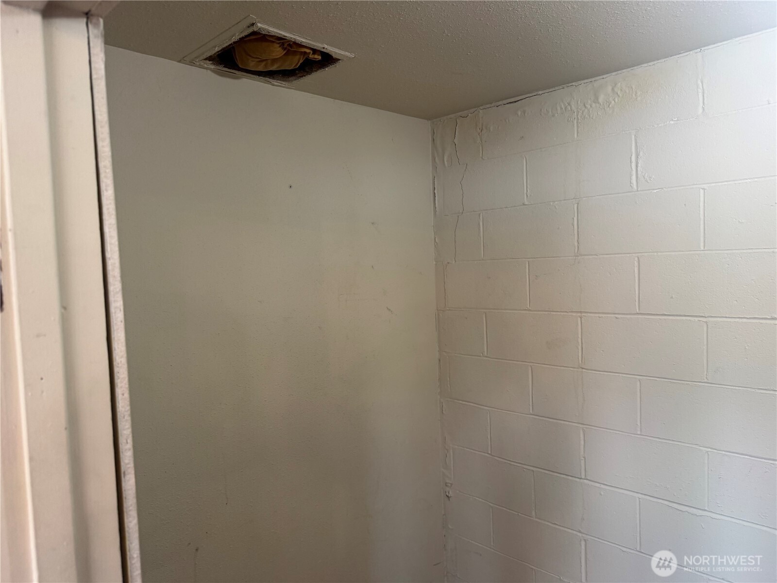 420 Auburn Way Property Photo 8